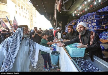 موکبهای خدمت رسانی به زائرین اربعین حسینی در اطراف بین الحرمین