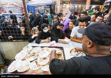 موکبهای خدمت رسانی به زائرین اربعین حسینی در اطراف بین الحرمین