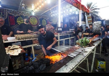 موکبهای خدمت رسانی به زائرین اربعین حسینی در اطراف بین الحرمین