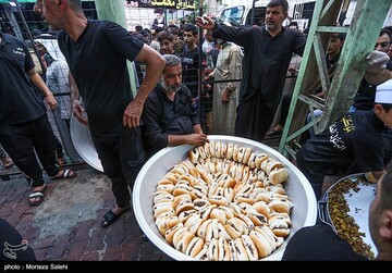موکبهای خدمت رسانی به زائرین اربعین حسینی در اطراف بین الحرمین