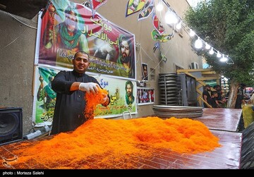 موکبهای خدمت رسانی به زائرین اربعین حسینی در اطراف بین الحرمین