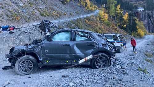 سقوط شاسی بلند آمریکایی به دره با عمق 122 متر و شرایط خودرو پس از این حادثه!