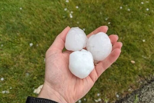 ببینید | بارش تگرگ‌هایی به اندازه تخم‌مرغ در اوروگوئه