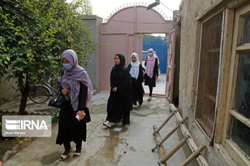 تحصیل دختران در کابل با وجود محدودیت ها