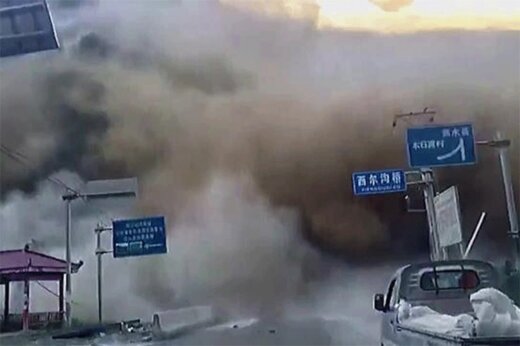 ببینید | رانش وحشتناک کوه و بسته شدن تونل در جنوب چین