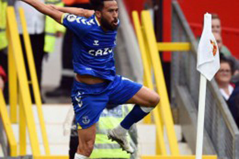 ببینید | تقلید شادی گل رونالدو توسط بازیکن اورتون بعد از گلزنی مقابل یونایتد