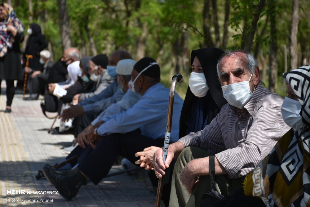 کامپیر24 | بیش از ۳۰ درصد جمعیت کشور تا سال ۲۰۵۰ سالمند میشوند