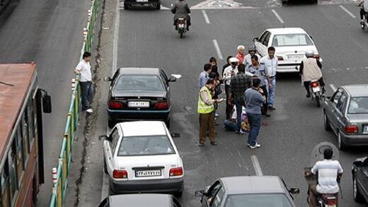 اخاذی از راننده‌ها با ایجاد تصادف ساختگی/ متهم دستگیر شد