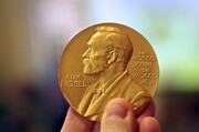 پیمان خاکسار:  انتخاب‌های نوبل خیلی عجیب و غریب و بی‌منطق است