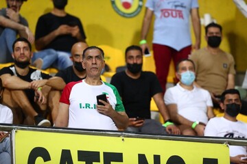 هواداران ایرانی با در ورزشگاه زعبیل دبی