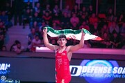 ببینید | خوشحالی محمد بنا همراه با میثم دلخانی و برافراشته شدن پرچم ایران