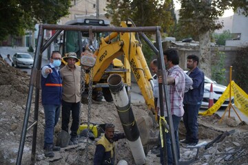 تعمیر و تعویض خط لوله ۸ اینج فلزی پل بهداری خرم آباد