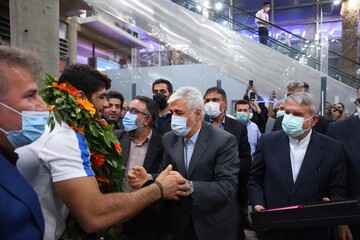 تصاویر | بازگشت تیم ملی کشتی فرنگی به کشور
