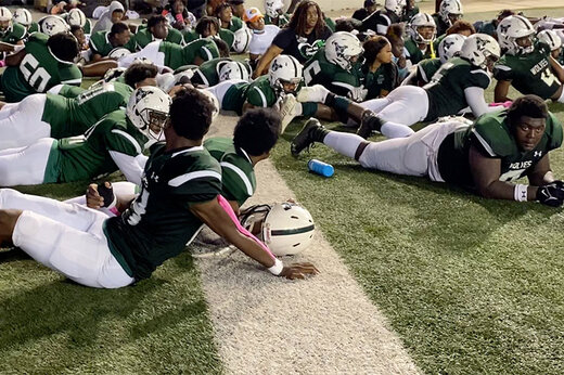 ببینید |  تیراندازی خونین در مسابقات فوتبال در آمریکا