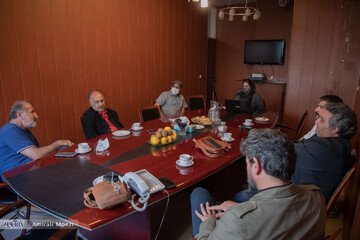 کافه خبر سریال در کنار پروانه‌ها
