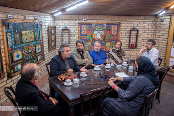کافه خبر سریال در کنار پروانه‌ها