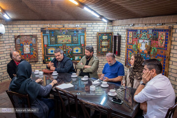 کافه خبر سریال در کنار پروانه‌ها
