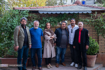 کافه خبر سریال در کنار پروانه‌ها