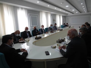  استاندار یزد: تلاش برای رفع موانع تولید در استان، مبنای انتصاب مدیران است
