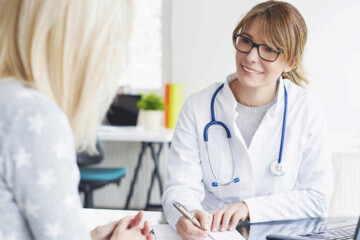 اینفوگرافیک | مهم‌ترین چکاپ‌هایی که خانم‌ها باید انجام دهند