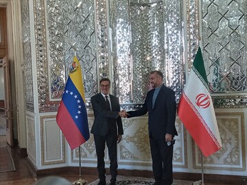 Iran, Venezuela FMs meet in Tehran