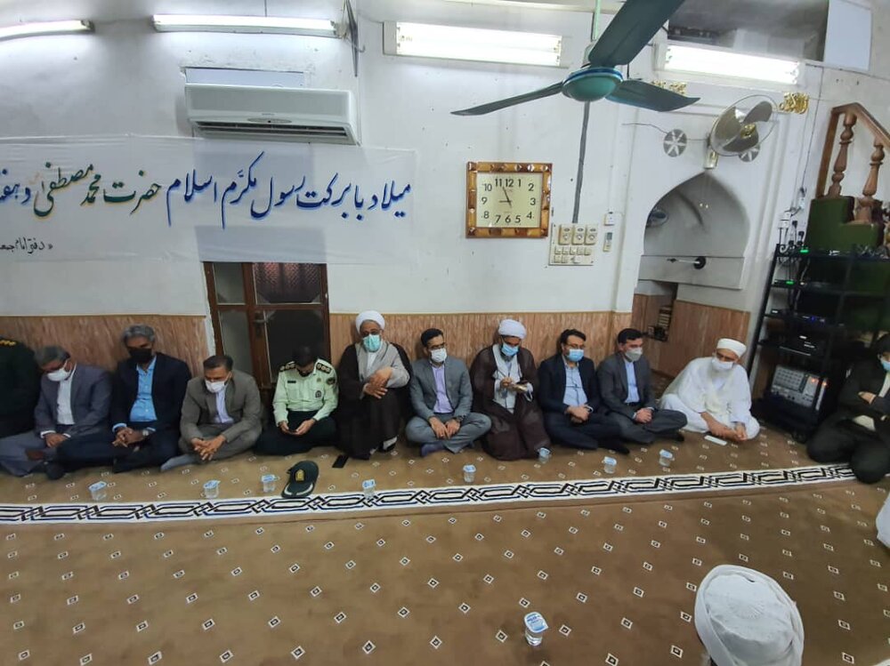 آیین بزرگداشت هفته وحدت در مسجد جامع قشم برگزار شد