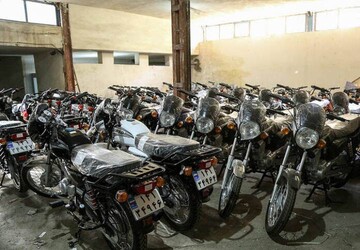 قاچاقچی موتورسیکلت در قزوین 850میلیون ریال جریمه شد 