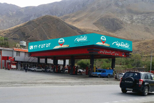 ببینید | سردرگمی و کلافگی مردم پشت پمپ بنزین جاده تهران - کاشان