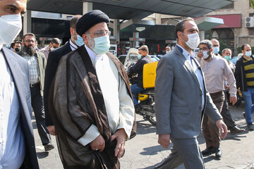 تصاویر | حضور سرزده رئیس جمهور در جایگاه توزیع سوخت میدان فردوسی تهران