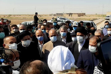 رئیسی خطاب به مردم زلزله زده اندیکا : اینجا همه پای کار هستند