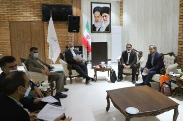 نشست استاندار لرستان با هیئت اعزامی نهاد ریاست جمهوری در خرم آباد
