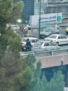 تصاویر | قاب‌های تلخ از تصادف شدید یک موتورسوار روی پل میرداماد