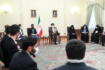 رییسی: دانش‌آموزان، آینده سازان و ذخایر اصلی کشور برای رسیدن به قله پیشرفت هستند