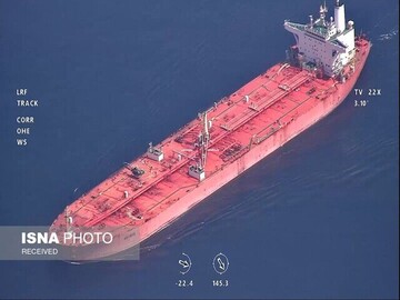 الحرس الثوري ينشر صورا واضحة حول احباط القرصنة البحرية الامريكية في بحر عمان