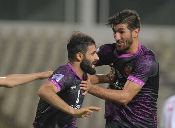 مدافع پرسپولیسی با تیمش در آستانه سقوط