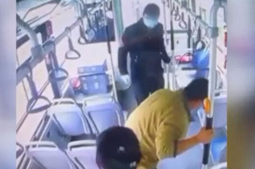 ببینید | نجات جان یک مسافر در اتوبوس توسط راننده