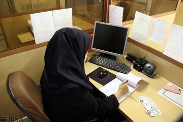 دستوری تازه در مورد استفاده از منشی‌های زن: «در ادارات دولتی ممنوع شد!»