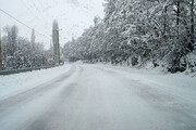 بارش برف در جاده فیروزکوه و هراز