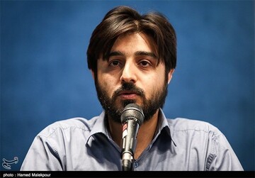 متن و حاشیه های ترانه "مرگ بر امریکا" / شاعر ترانه: در صداوسیما به من گفتند خودت را فدا کردی