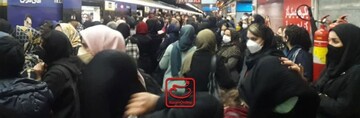 اعتراض عضو شورای تهران به حضور مردان در واگن مخصوص زنان