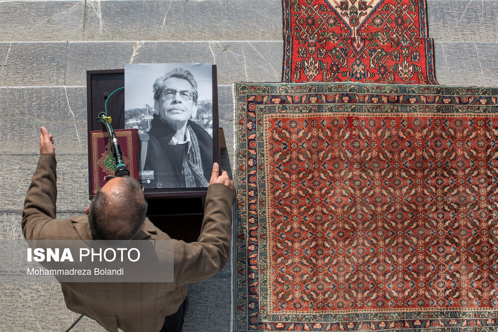 مراسم تشییع پیکر کامبیز درمبخش با حضور هنرمندان