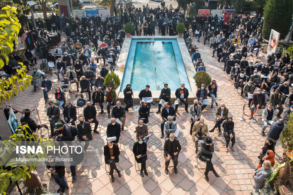 مراسم تشییع پیکر کامبیز درمبخش با حضور هنرمندان