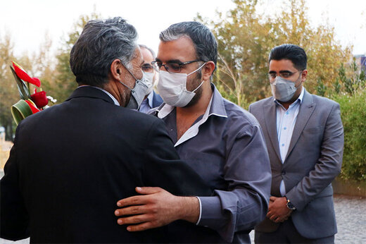 ببینید | عذر خواهی مالک هتل چمران شیراز از کارگری که سیلی خورد