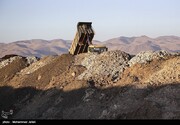 ببینید | تصاویری ناراحت کننده از حجم بالای پسماند واحدهای تولیدی و صنعتی روی در زنجان
