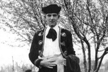 عکس | تصویری قدیمی از اردشیر زاهدی