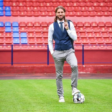 ادعای عجیب؛ بازیکن ۳۵ ساله در راه استقلال!/عکس