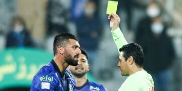 عسگری: بازیکن استقلال باید اخراج می‌شد!