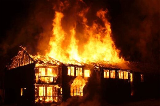 ببینید | مرگ وحشتناک ۴ کودک در آتش‌سوزی یک خانه