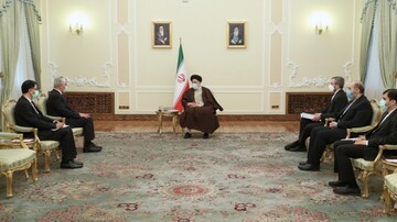 واکنش فلاحت پیشه به حضور رییسی در اجلاس اکو : حضور تنها در پیمان‌ها کفایت نمی‌کند!