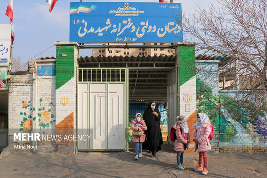 ۸۰ درصد دانش آموزان اصفهانی واکسینه شدند/شیوه نامه برگزاری امتحانات ابلاغ نشده است